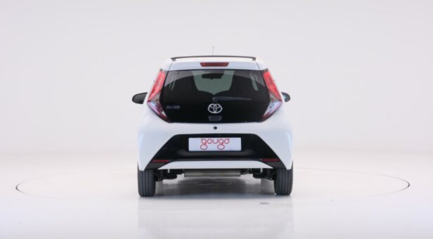 TOYOTA AYGO MINICOCHE 1.0 VVT-I X-PLAY 72 5p