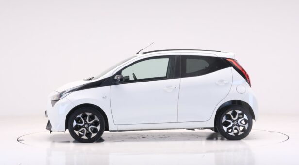 TOYOTA AYGO MINICOCHE 1.0 VVT-I X-PLAY 72 5p