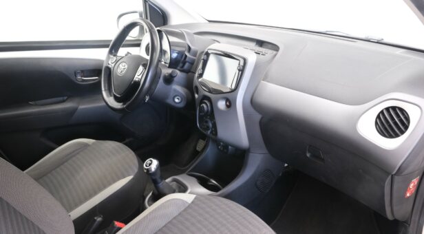 TOYOTA AYGO MINICOCHE 1.0 VVT-I X-PLAY 72 5p