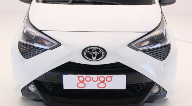 TOYOTA AYGO MINICOCHE 1.0 VVT-I X-PLAY 72 5p