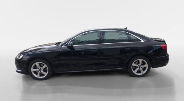 AUDI A4 FAMILIAR 2.0 30 TDI S TRONIC BLACK LINE AVANT 136 5p