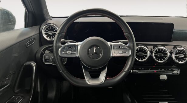 MERCEDES A-CLASS A 180 d COMPACTO