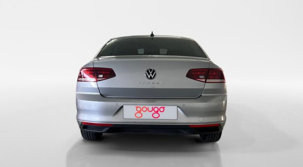 VOLKSWAGEN PASSAT SEDAN 2.0 TDI 110KW DSG EXECUTIVE 150 4p