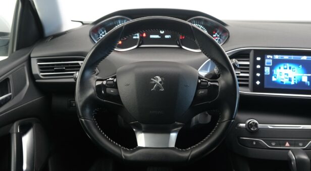 PEUGEOT 308 BERLINA CON PORTON 1.2 PURETECH 130 AUTO ALLURE 130 5p