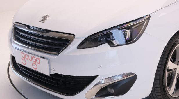 PEUGEOT 308 BERLINA CON PORTON 1.2 PURETECH 130 AUTO ALLURE 130 5p