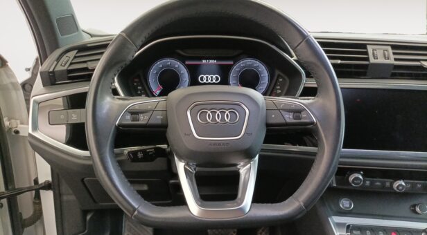 AUDI Q3 TODOTERRENO 1.5 35 TFSI S TRONIC BLACK LINE 150 5p