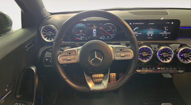 MERCEDES A-CLASS A 180 d COMPACTO