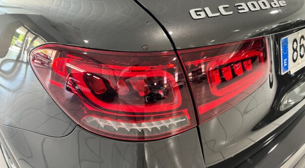 MERCEDES GLC-CLASS GLC 300 DE 4MATIC AMG Line