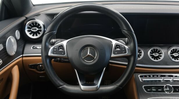 MERCEDES E-CLASS E 220 d COUPE AMG LINE