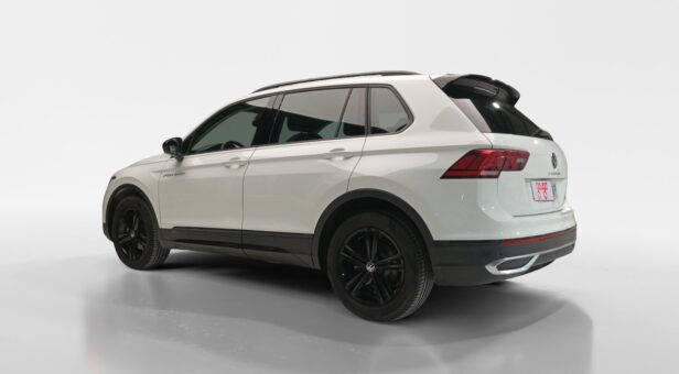 VOLKSWAGEN TIGUAN TODOTERRENO 2.0 TDI 110KW URBAN SPORT DSG 150 5p